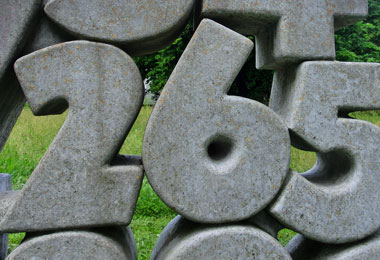 Skulptur "Zahlen"
